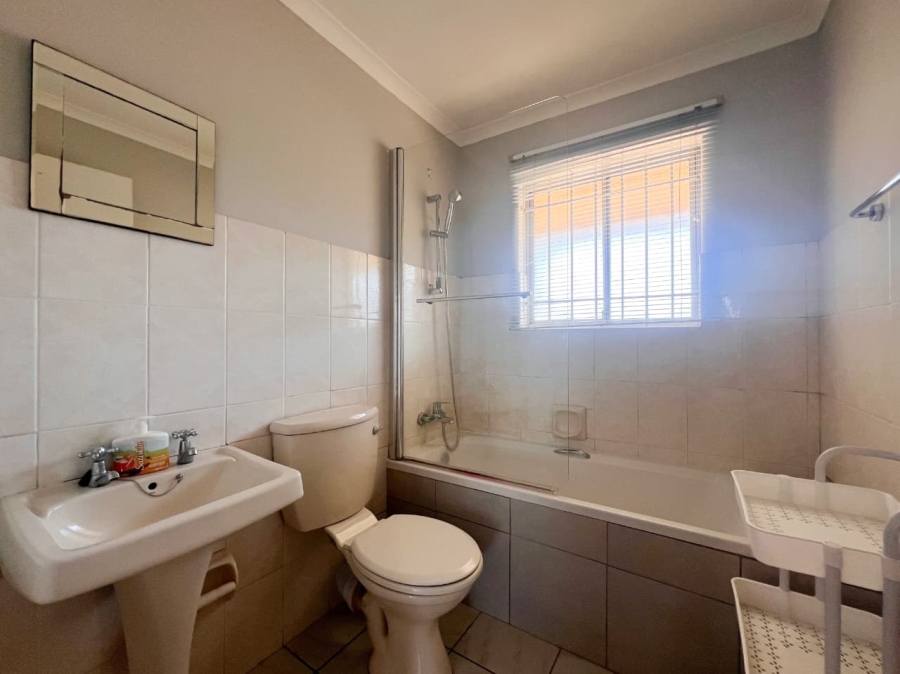 2 Bedroom Property for Sale in Durbanville Western Cape